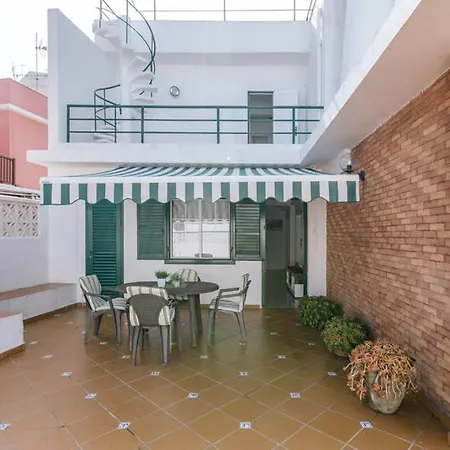 펜션 La Joya Del Puerto: Primera Linea En Pleno Centro *